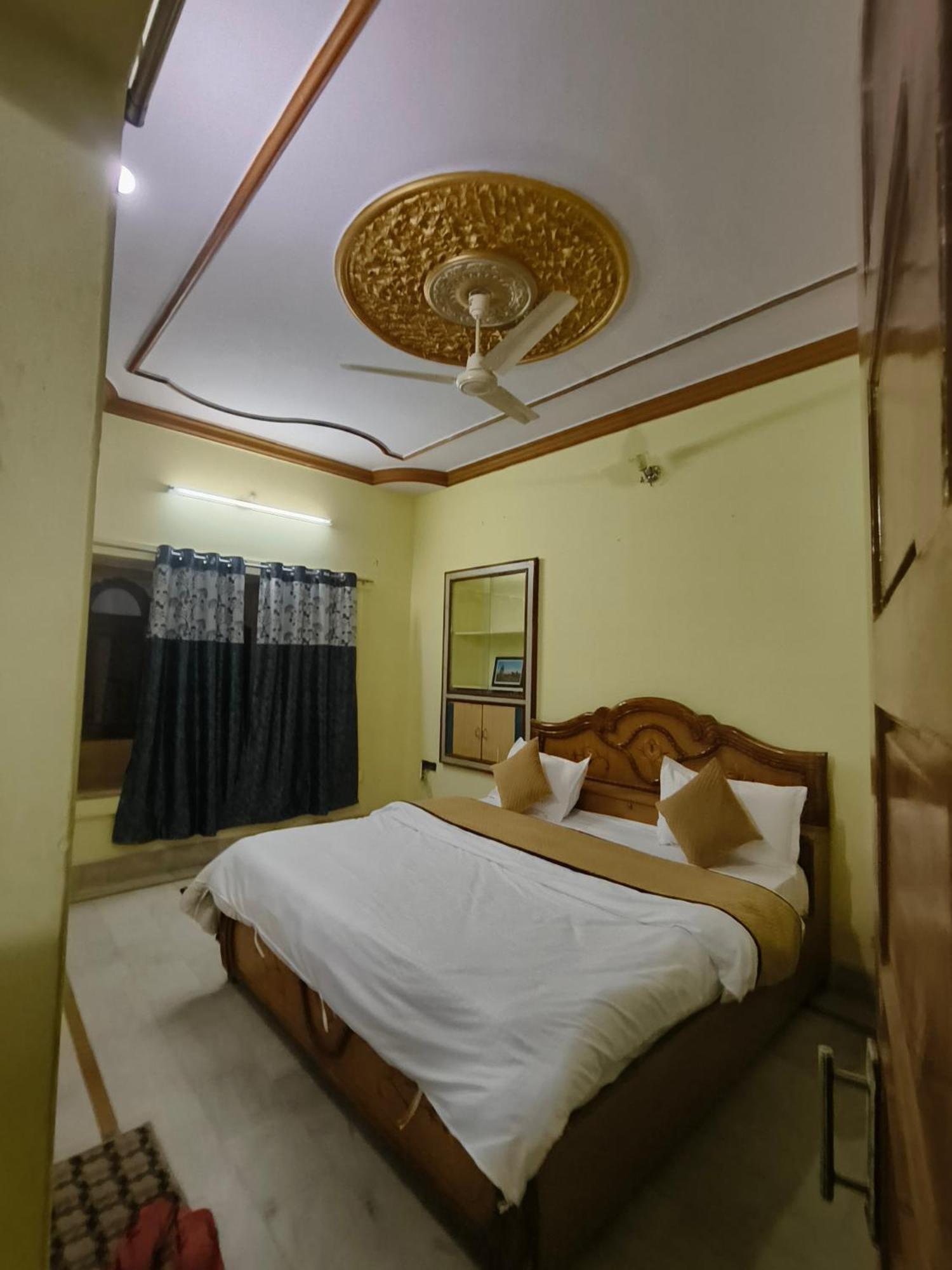 Hotel Navodaya Jaisalmer Eksteriør billede